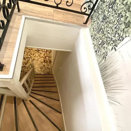 Apartamento New 3bed/1ba Parisian Loft By The Eiffel Tower!